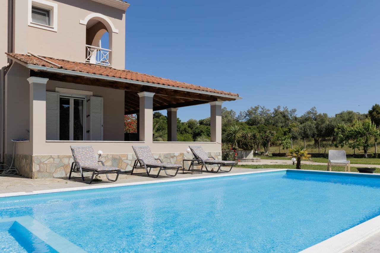 Country Villa Verde - 2Floor Family Home Kouramaditika Luaran gambar