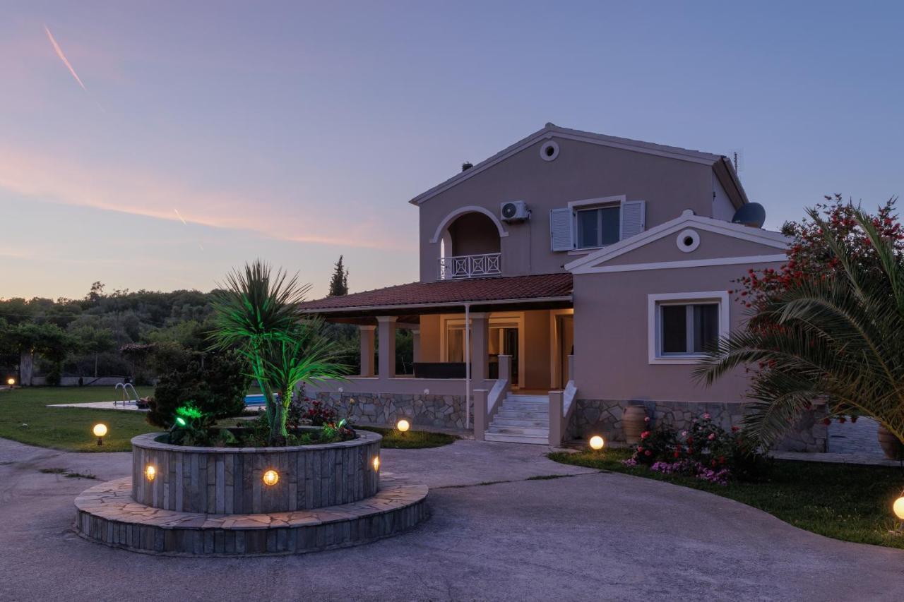 Country Villa Verde - 2Floor Family Home Kouramaditika Luaran gambar