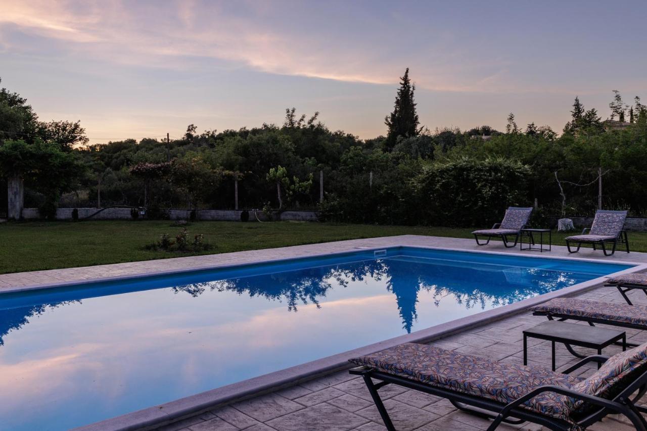 Country Villa Verde - 2Floor Family Home Kouramaditika Luaran gambar